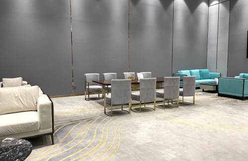 hebxz商务座候车区