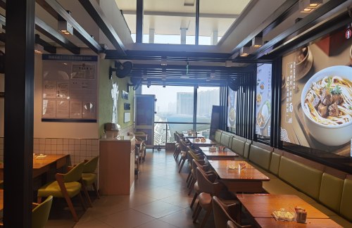 石家庄站李先生牛肉面大王（8B-9B检票口）