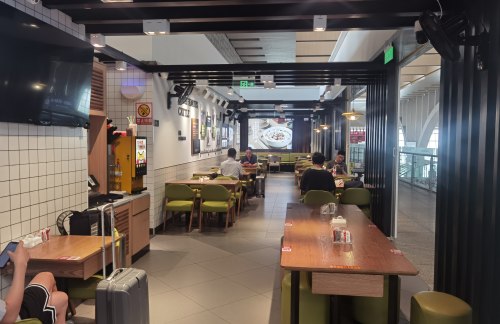 石家庄站李先生牛肉面大王（8B-9B检票口）