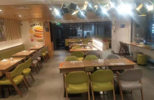 石家庄站李先生牛肉面大王（东出口）