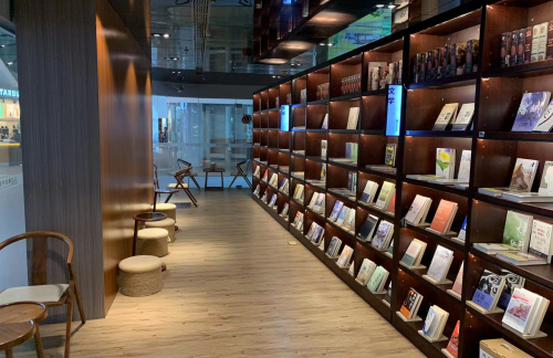 NNG品菽概念书屋候机厅（T2国内）