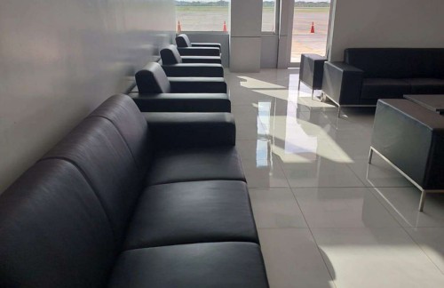 MECSala Vip Manta by Layoverstay