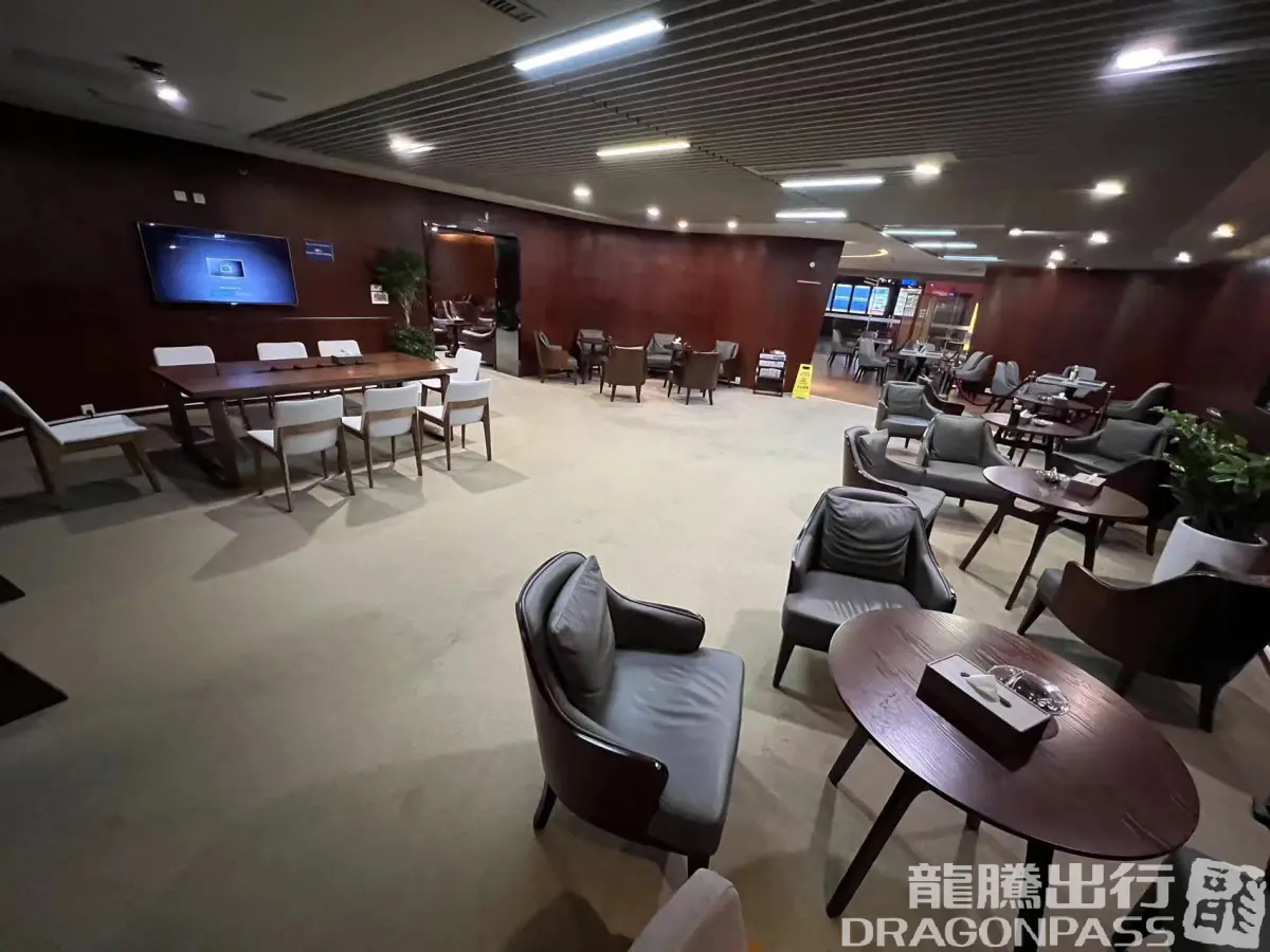 First Class Lounge 2 – photos 3