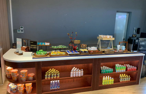 NNG品菽概念书屋候机厅（T2国内）