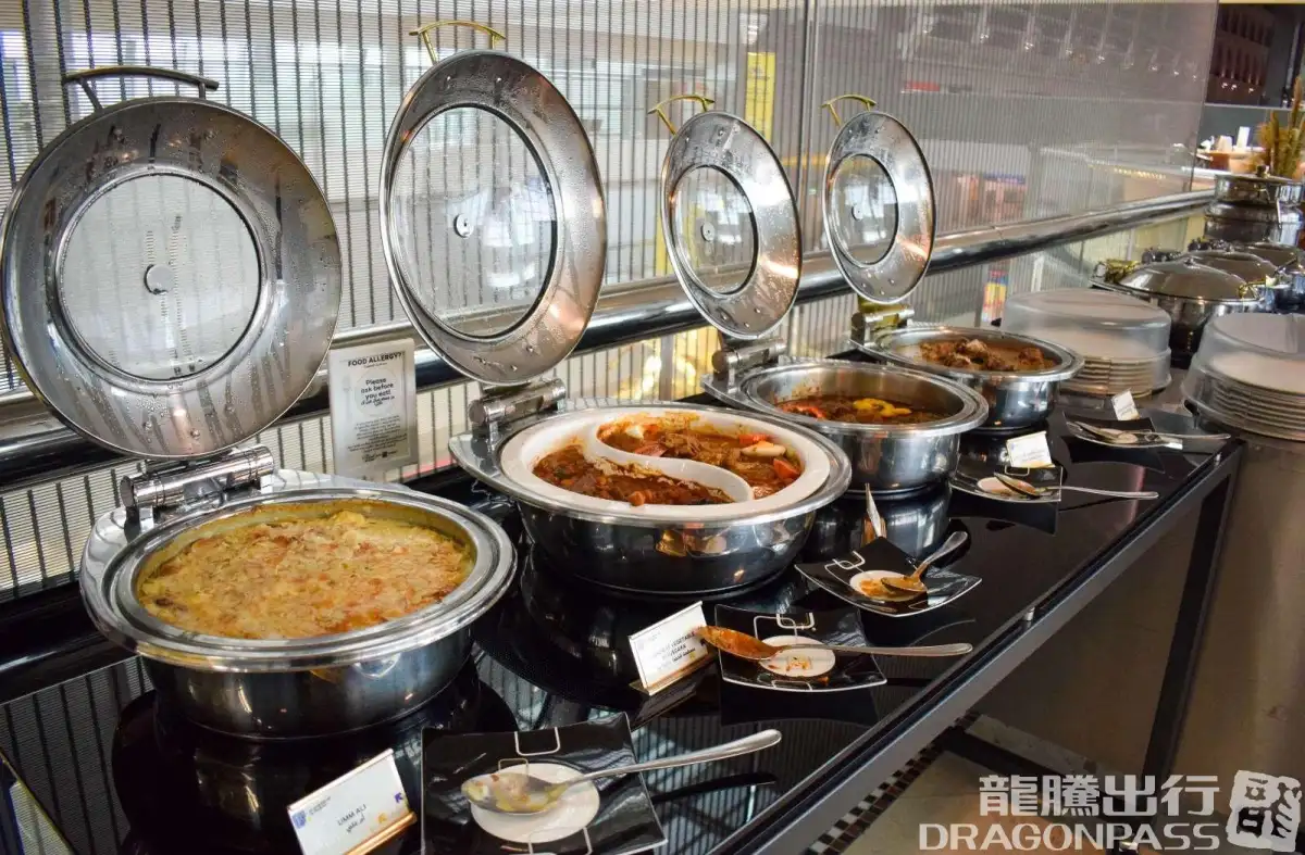 Ahlan Lounge @ Gate C13 – photos 2
