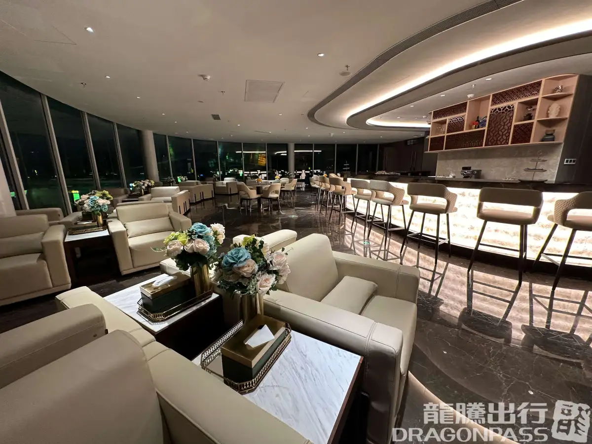 First Class Lounge – photos 7