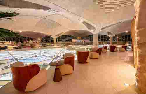 air-200007Plaza Premium Lounge (Departures)