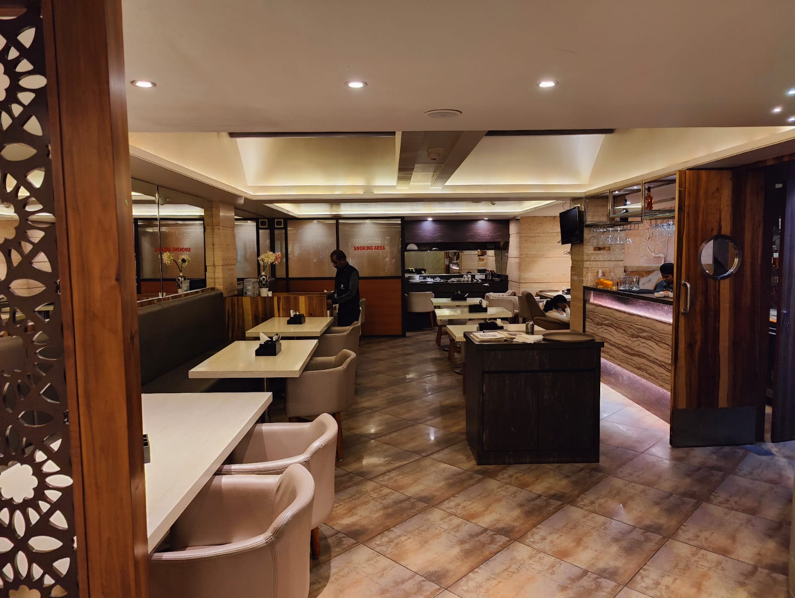 Black Berry Lounge
