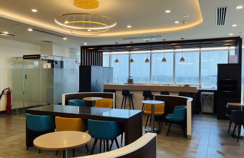 CNNPearl Lounge (International)