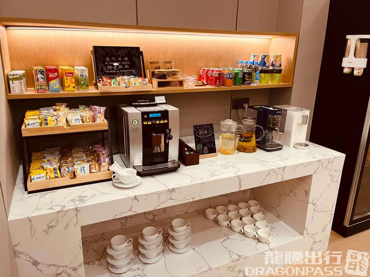 First Class Lounge – photos 7