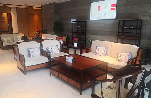 lzz1龙腾商务候车室