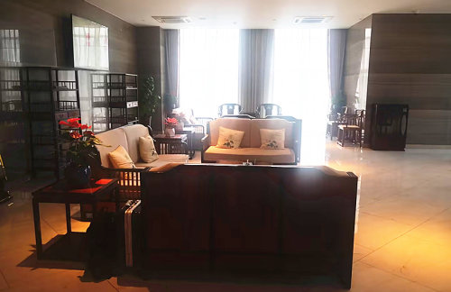 lzz1龙腾商务候车室