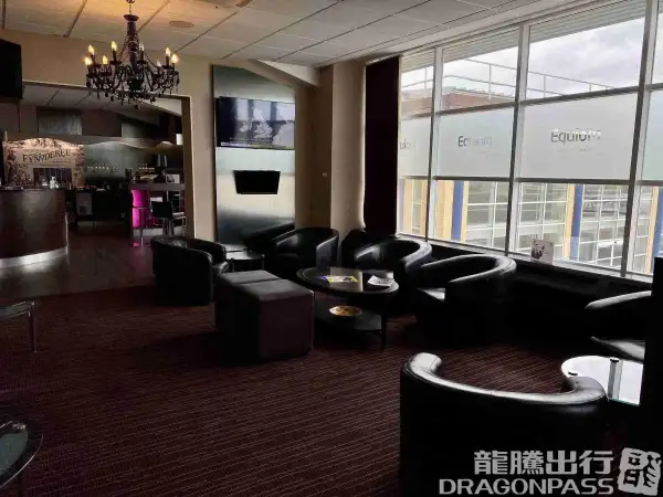 Rendezvous Executive Lounge – photos 2