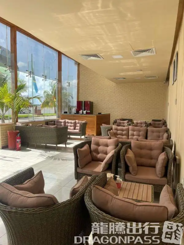 The Premium Lounge – photos 3