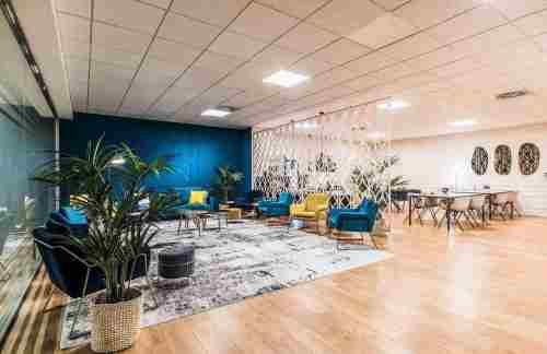 BCNSleep & Fly Business Center