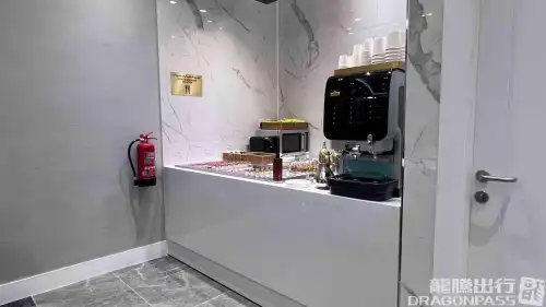 Hayyak Lounge Domestic