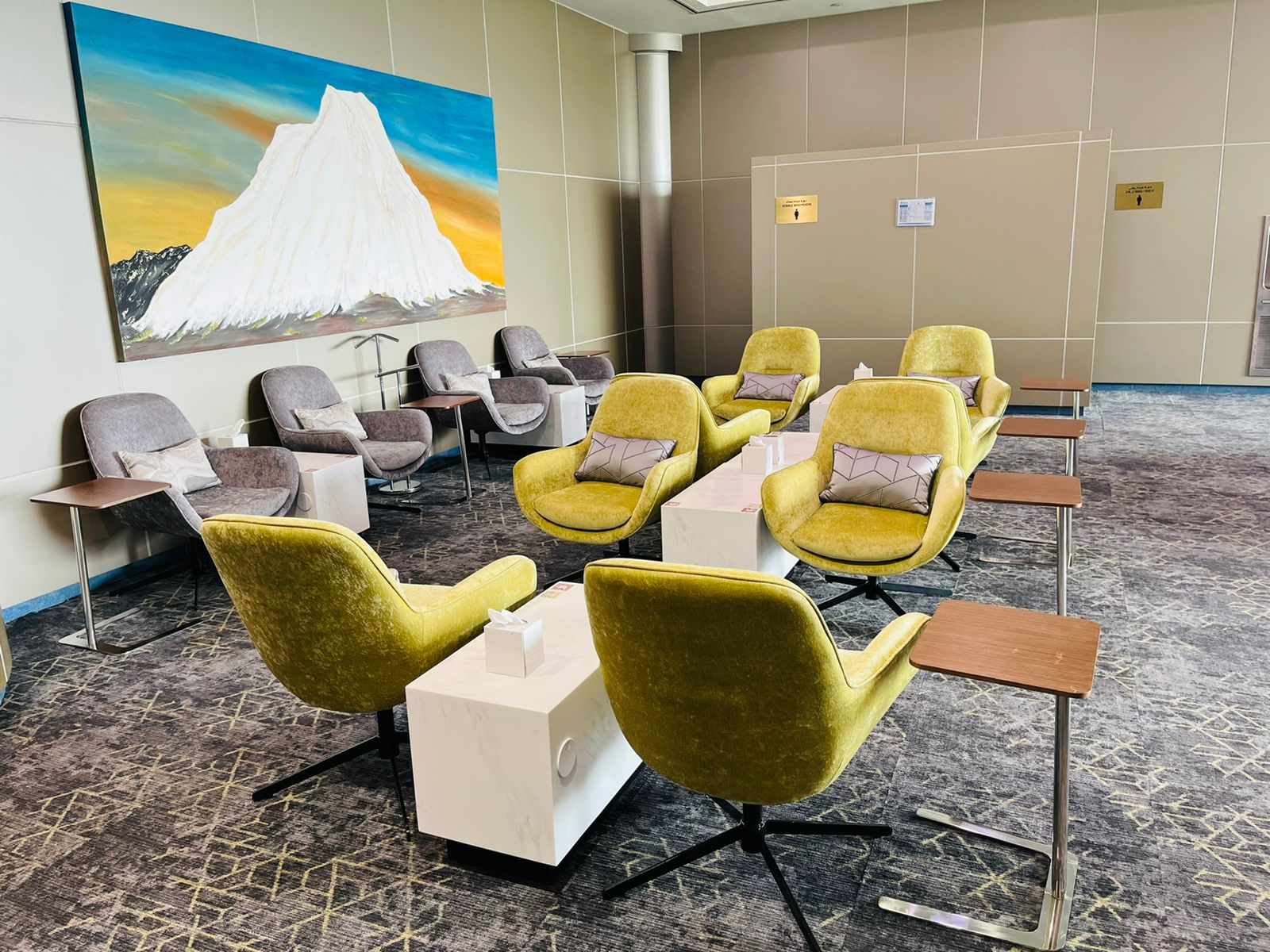 Hayyak Lounge atmosphere, image 3