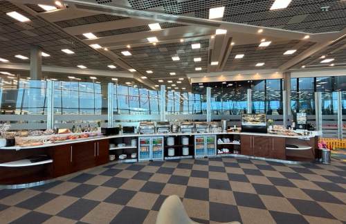 air-6852660Pearl Lounge