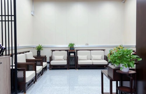 air-441571商务座候车区