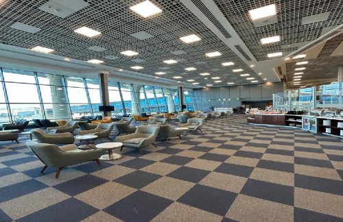 air-6852660Pearl Lounge