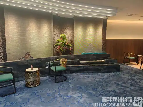Domestic First Class Lounge (opposite Gate 10) – photos 4
