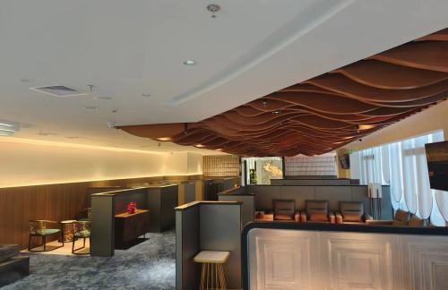 CGQ国内头等舱休息室（10号登机口对面）