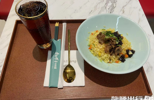 杭州东站康师傅私房牛肉面(安检后)