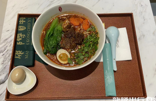 杭州东站康师傅私房牛肉面(安检后)