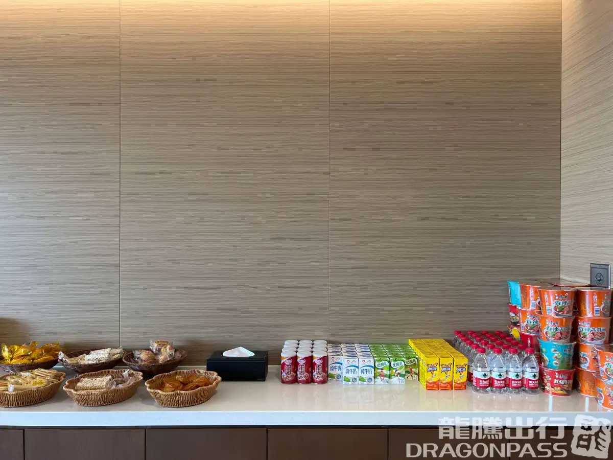 First Class Lounge – photos 6