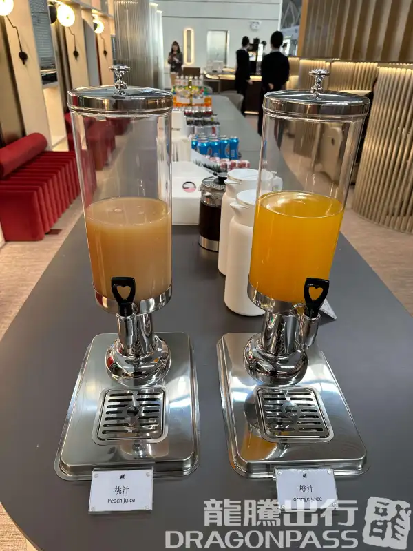 Beijing Capital V6 Lounge (T2 Domestic) – photos 3