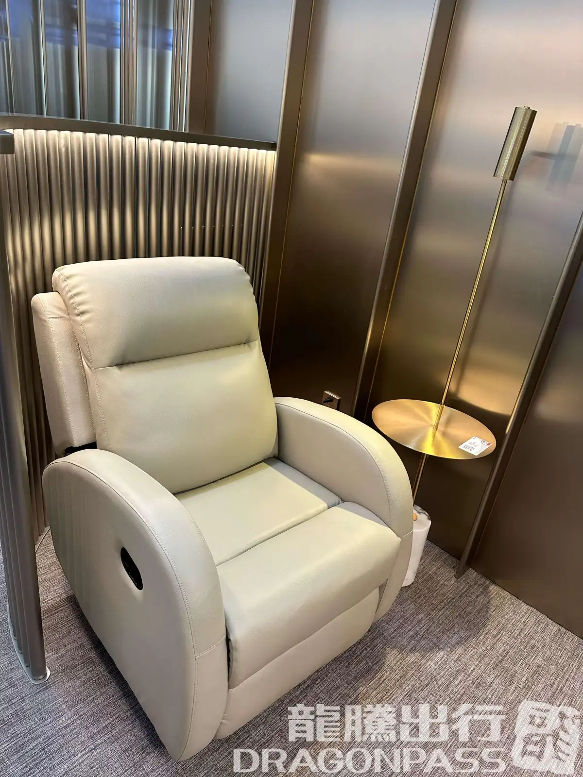 Beijing Capital V6 Lounge (T2 Domestic) – photos 11