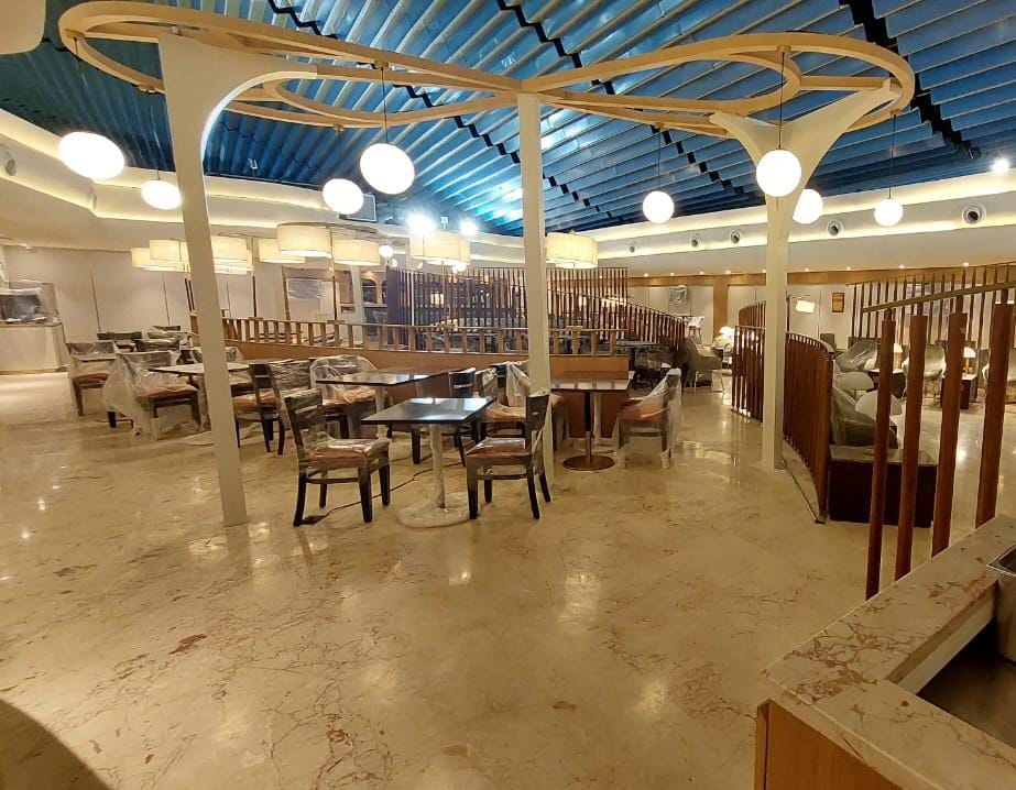 TFS Travel Club Lounge atmosphere, image 3