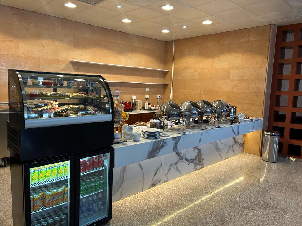Pearl Lounge atmosphere, image 5