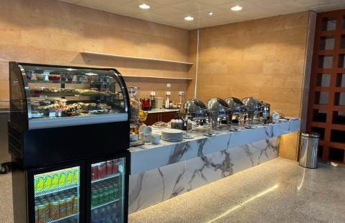 LXRPearl Lounge (Domestic)