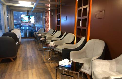 LXRPearl Lounge (International)