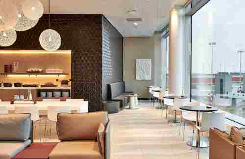 AMSAspire Lounge (No.41) T2