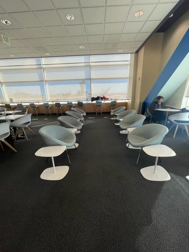 SFOGolden Gate Lounge