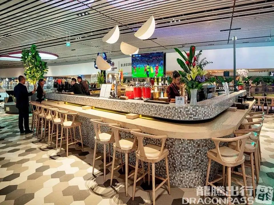 Blossom - Sats & Plaza Pemium Lounge – photos 12