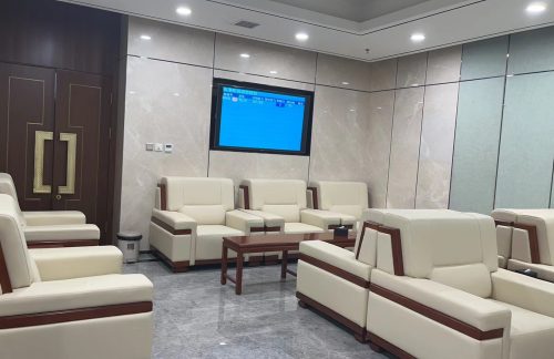 YCU国内头等舱候机室2