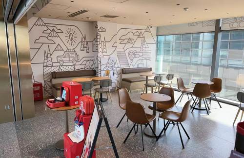 TAO餐食体验厅-Tims咖啡(6号登机口对面)