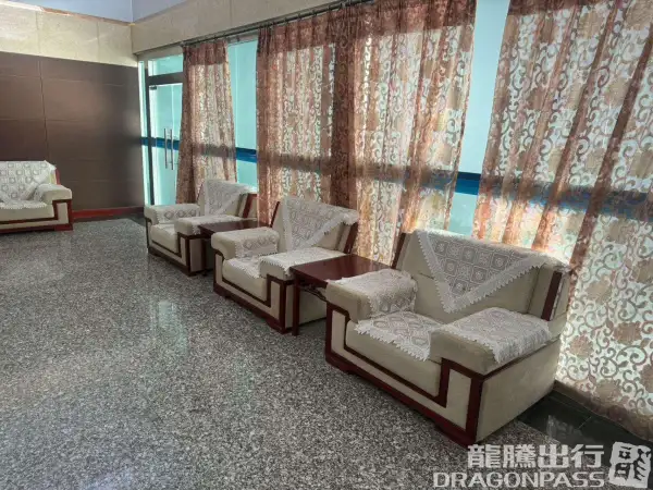 First Class Lounge – photos 3