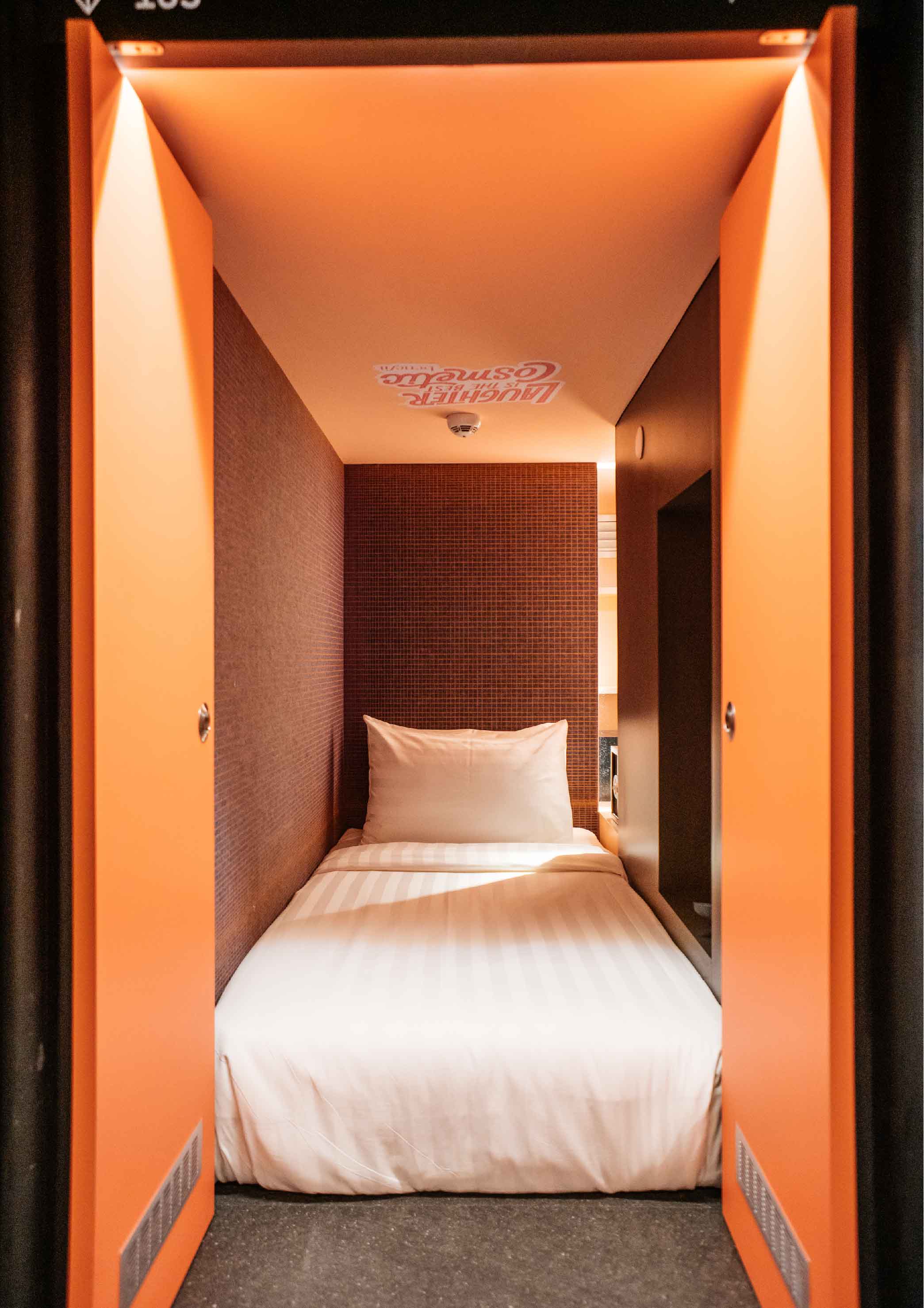 Capsule Transit (Airside) atmosphere, image 2