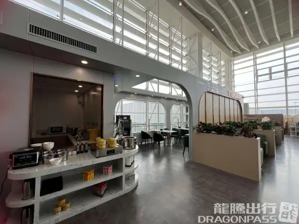 V18 VIP lounge (T2 domestic) – photos 5