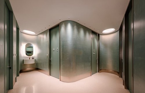 ICNOneworld Lounge (*Restrictions apply)