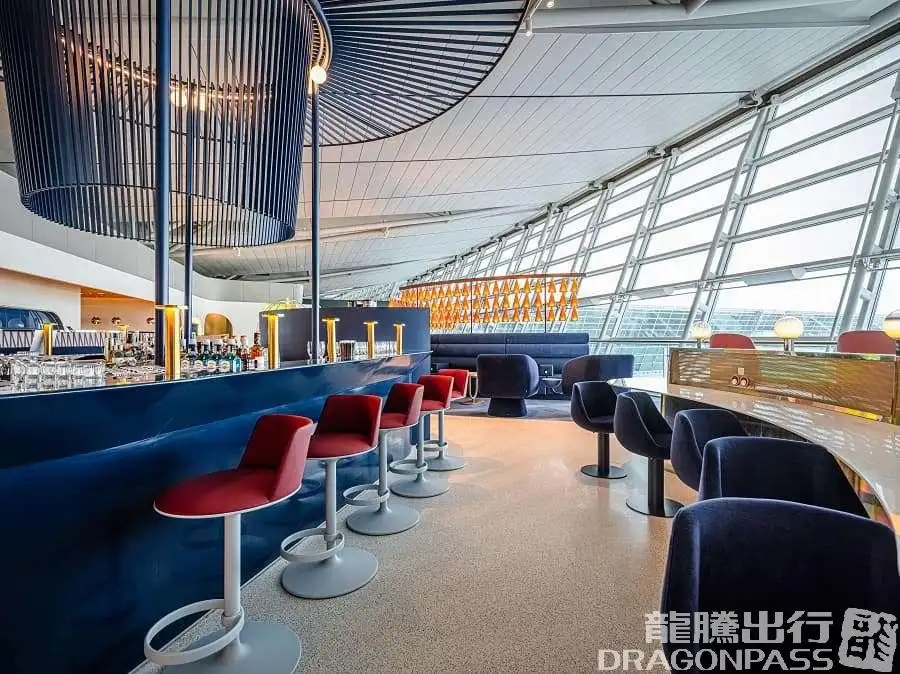 Oneworld Lounge (*Restrictions apply) – photos 4