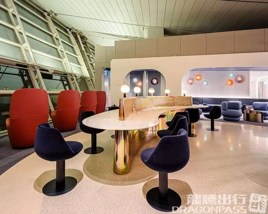 Oneworld Lounge (*Restrictions apply) – photos 6