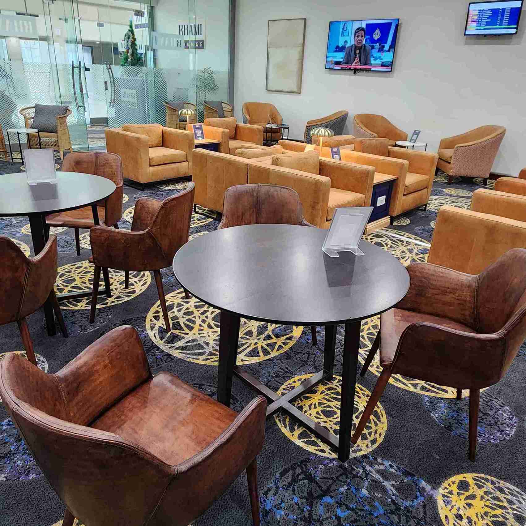 Khami Lounge atmosphere, image 3