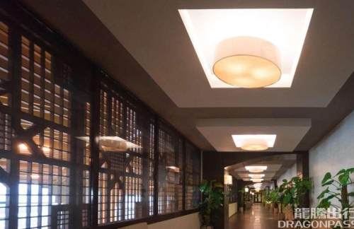 KHIMarhaba - Premium Lounge 