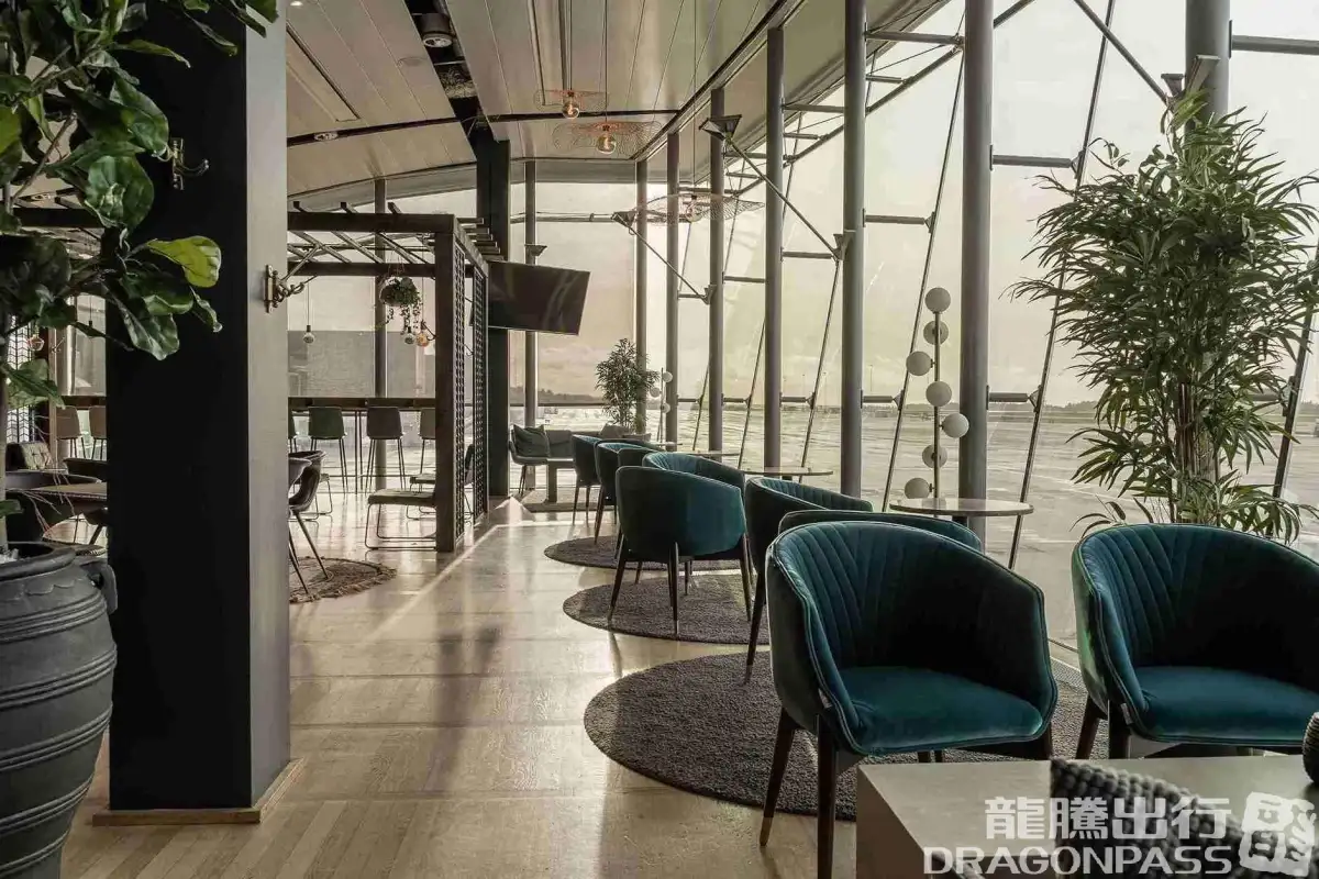 The Lounge by Menzies Aviation – photos 2