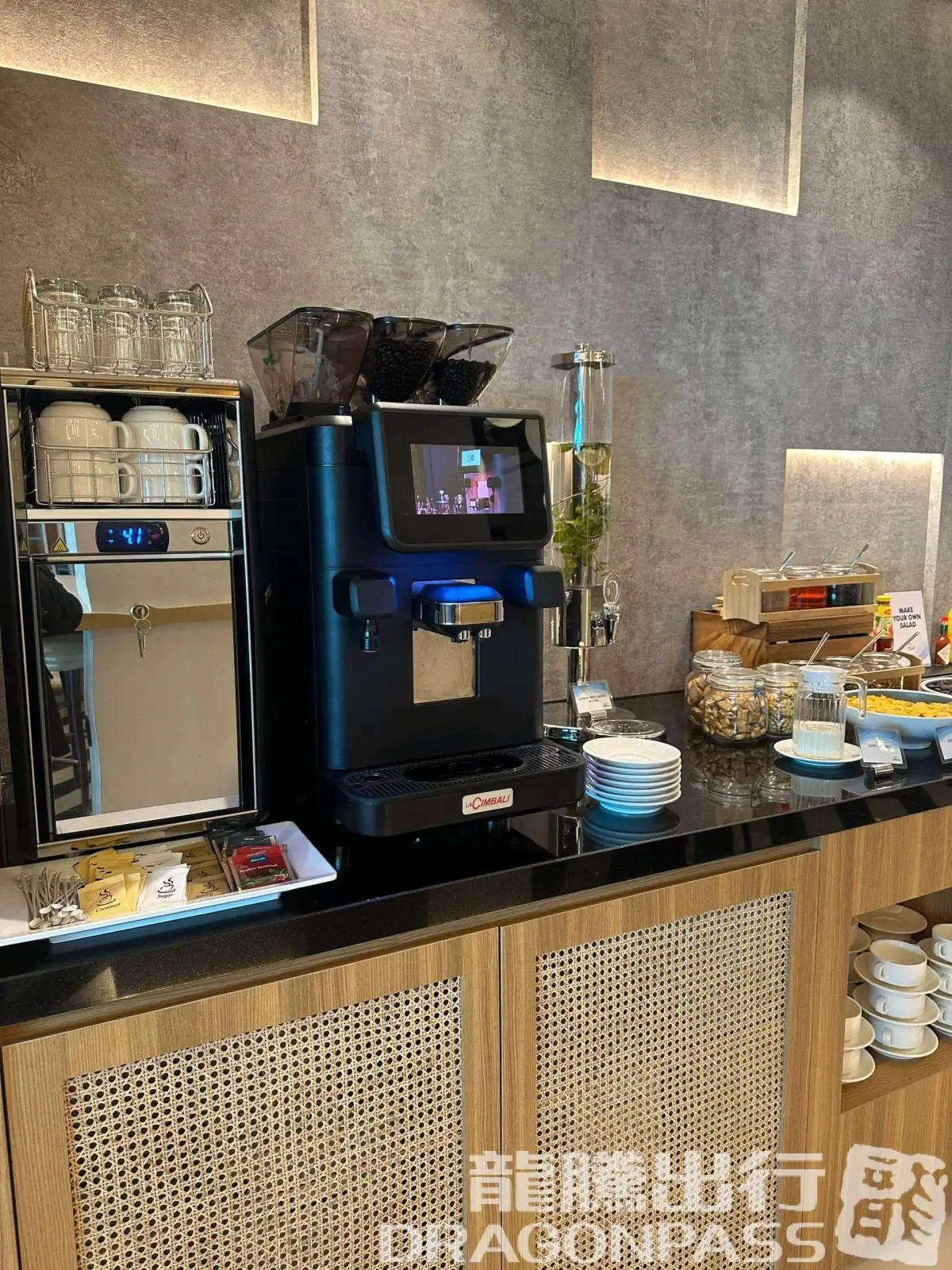 Travel Club Lounge and Bar – photos 12
